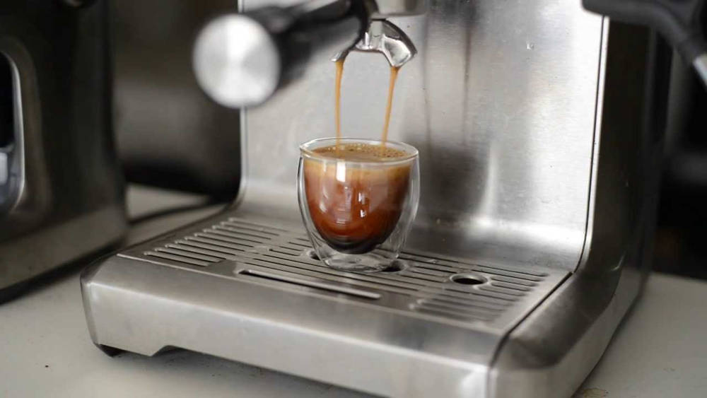 preparare cafea espressor