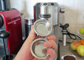 DeLonghi Dedica Style EC685 espressor cafea