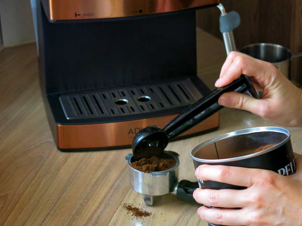 ADLER AD 4404cr aparat cafea