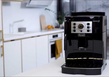 Magnifica S ECAM 22.112.B aparat cafea